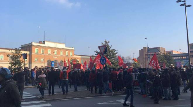 Corteo antagonista Piacenza