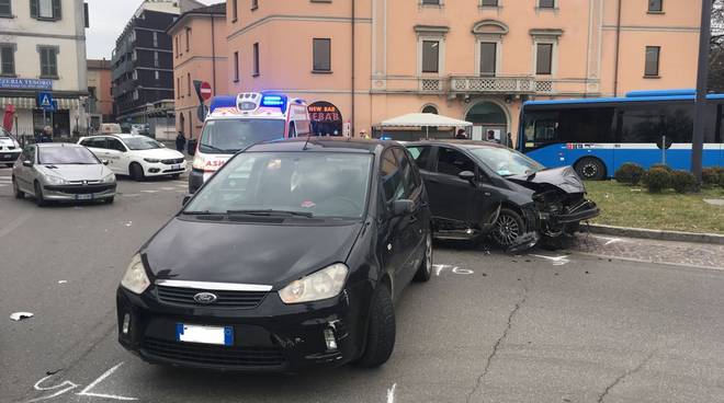 incidente piazzale Marconi