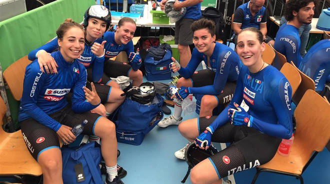 Silvia Zanardi con le altre azzurre dell’Inseguimento Donne Juniores