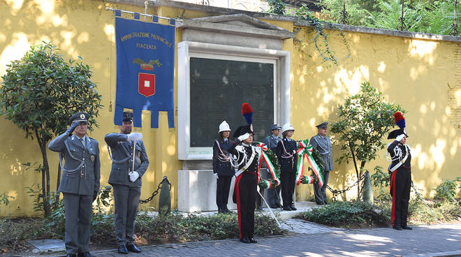 La commemorazione dell'insurrezione antinazista a Barriera Genova