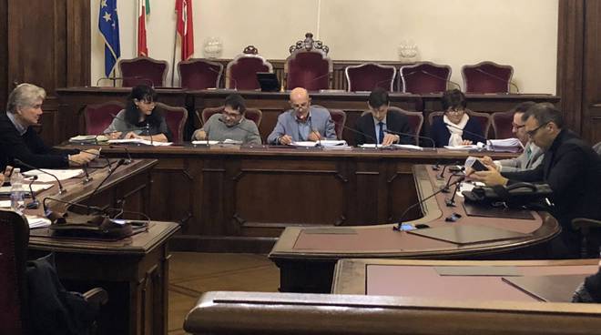 La commissione con l'assessore Passoni