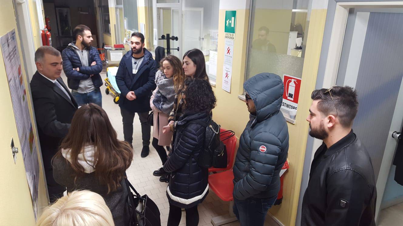 Avis con studenti della Cattolica