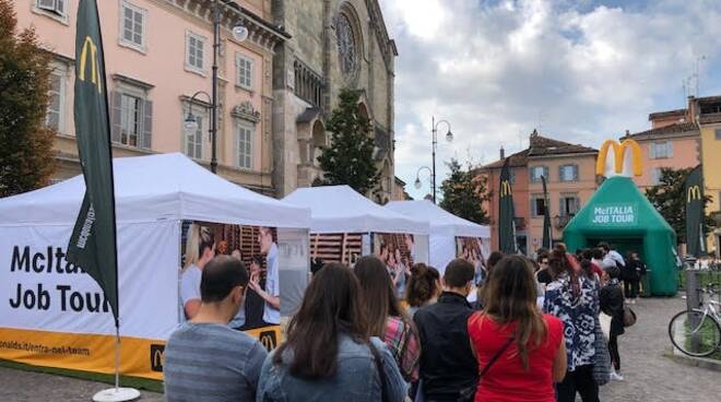 colloqui mc donald's in piazza duomo a piacenza