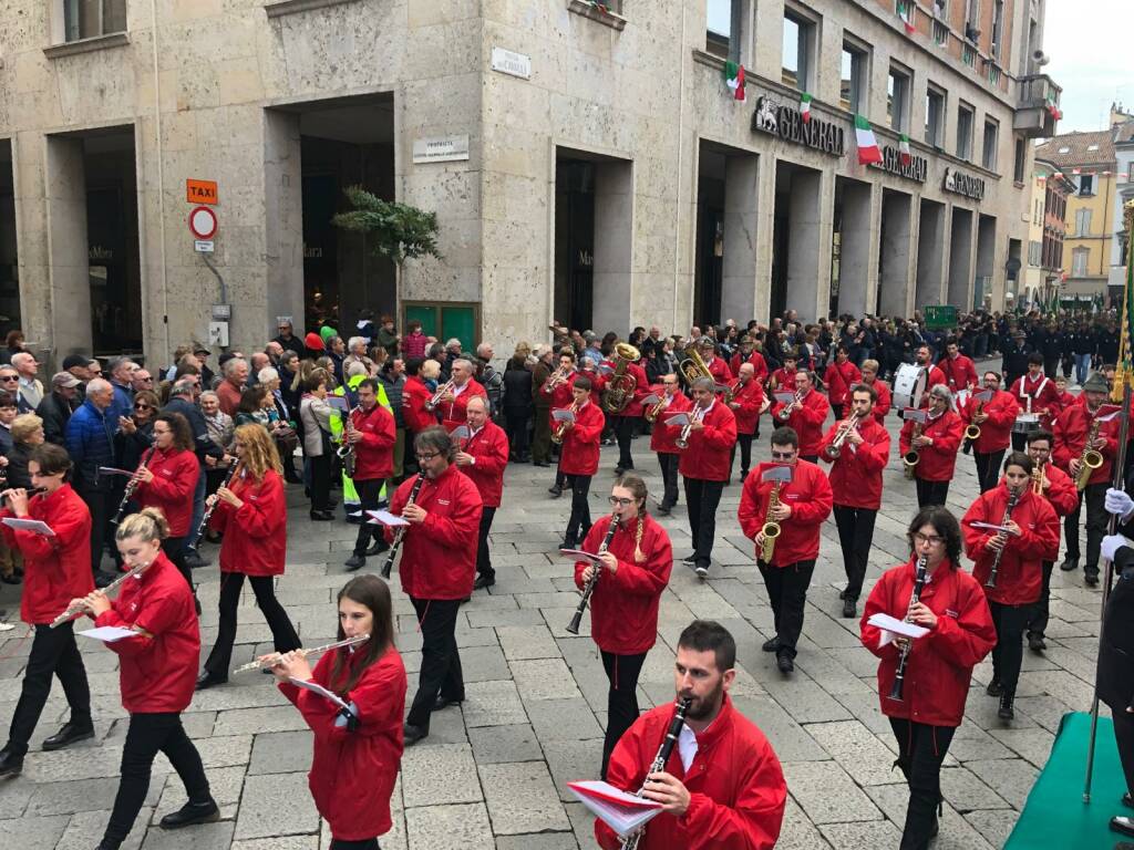 La grande sfilata del raduno degli alpini