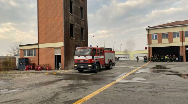 Caserma dei vigili del fuoco aperta