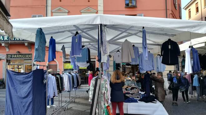 Il Mercato in Piazza Duomo e in Piazza Cavalli