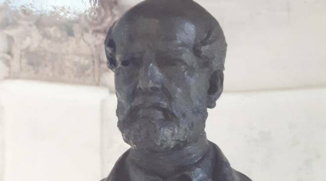 Busto Giuseppe Mazzini