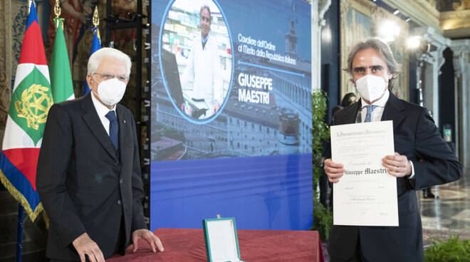 L'onorificenza consegnata a Giuseppe Maestri (foto dal sito del Quirinale)