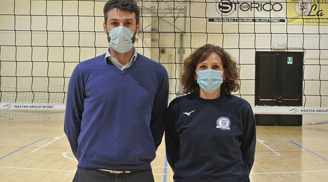 Sonia Arata con il direttore generale del MioVolley Gossolengo, Gabriele Cornalba