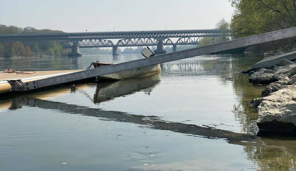 La magra di primavera del fiume Po