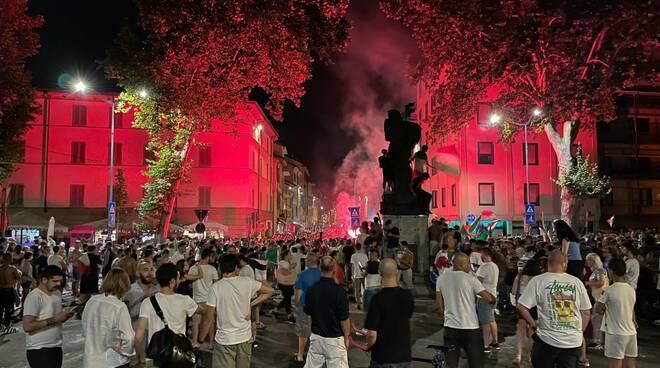 Festa azzurra in centro a Piacenza