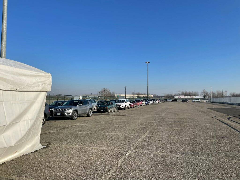 drive through Piacenza Expo 