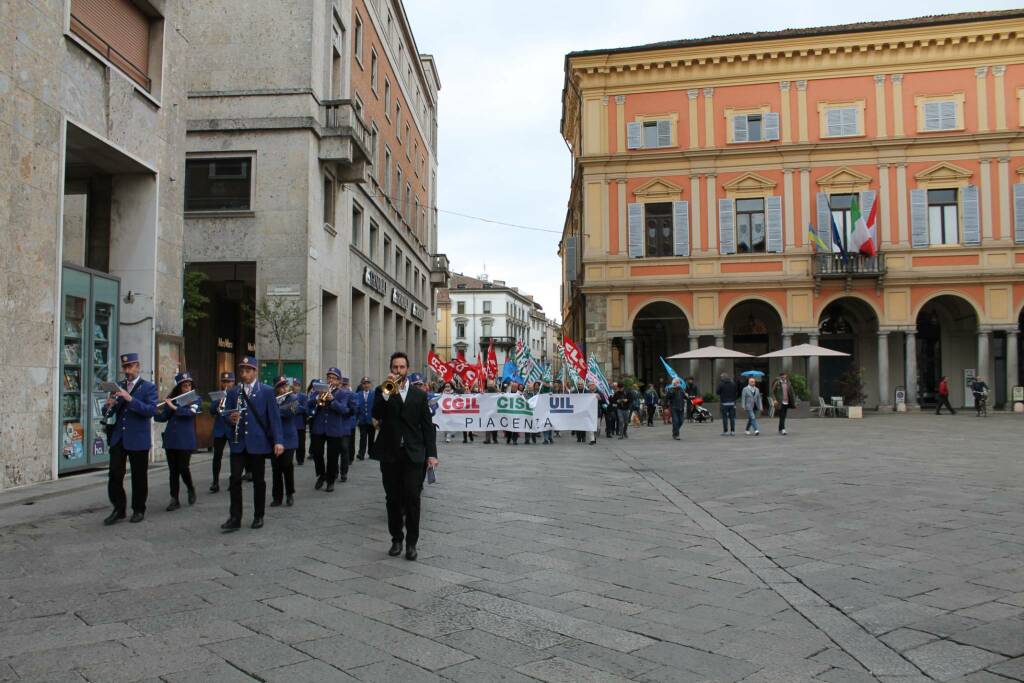 Il primo maggio dei sindacati in piazza Cavalli