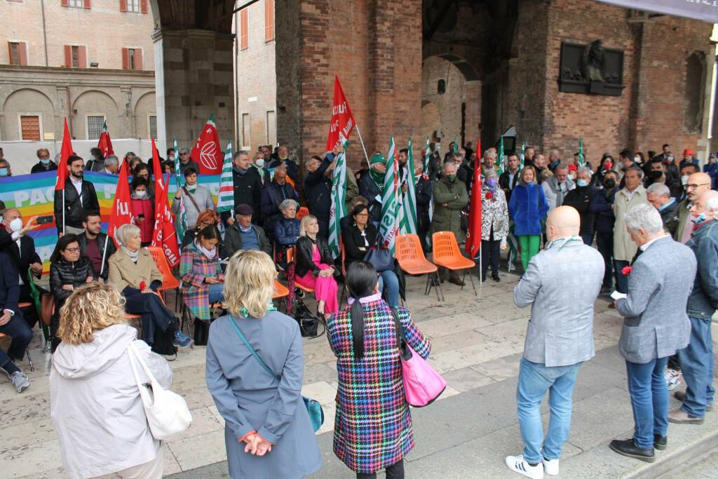 Il primo maggio dei sindacati in piazza Cavalli