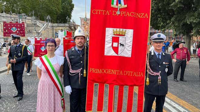 Groppelli strage di Bologna gonfalone