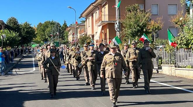 La sfilata degli alpini alla festa granda