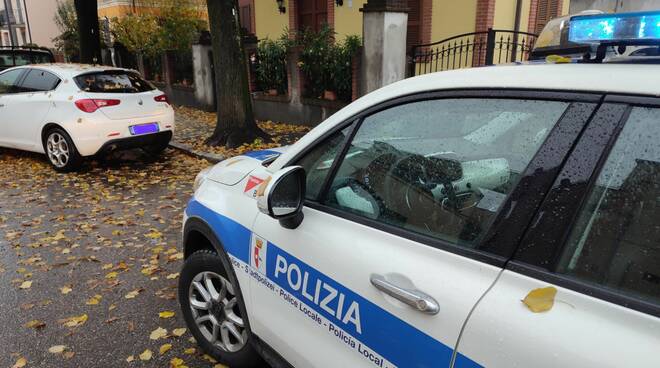 polizia locale auto rubata