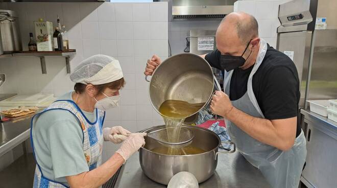 Pranzo di Natale alla mensa della Caritas