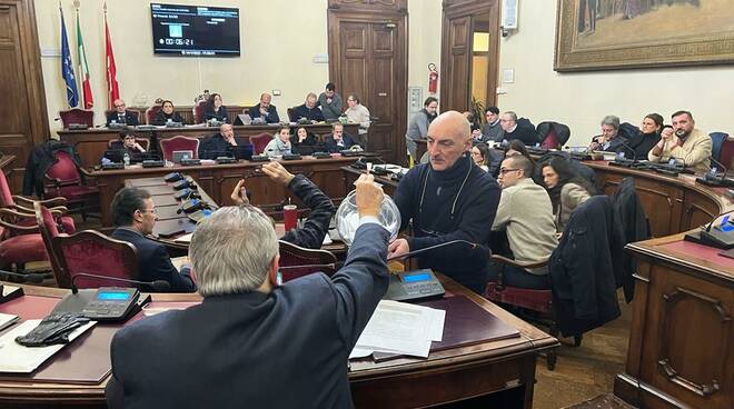 consiglio comunale voto commissione qualità architettonica