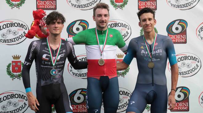 Elia Viviani podio