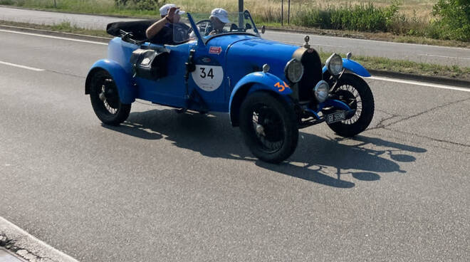 Mille miglia e Ferrari tribute, il passaggio a Piacenza