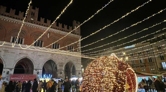 Accensione albero e inaugurazione villaggio di Natale 2023