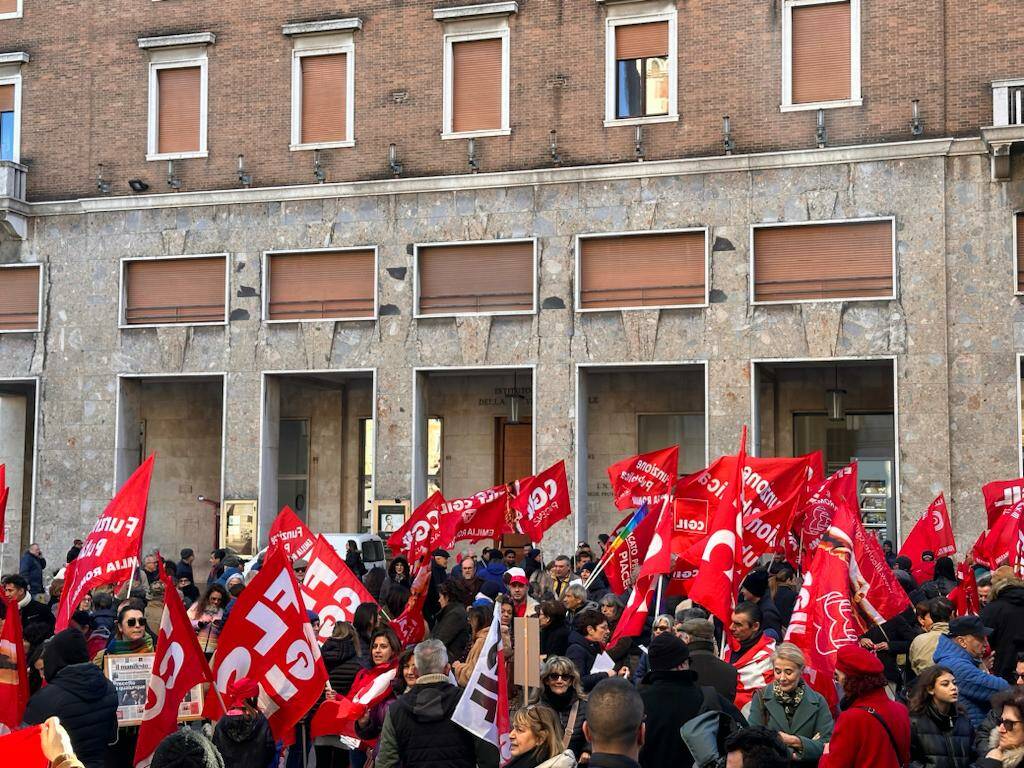 Sciopero in piazza Cgil e Uil