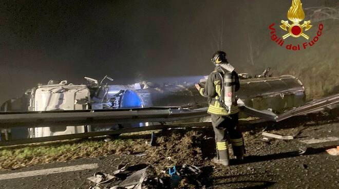 vigili del fuoco cisterna A1