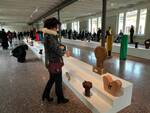 Sul guardare mostra a palazzo XNL