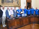 In Municipio i portacolori di Pallanuoto Piacenza e squadra cadetta dei Rugby Lyons (foto Del Papa)