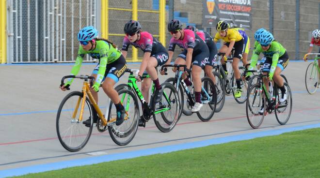 velodromo giovani in pista