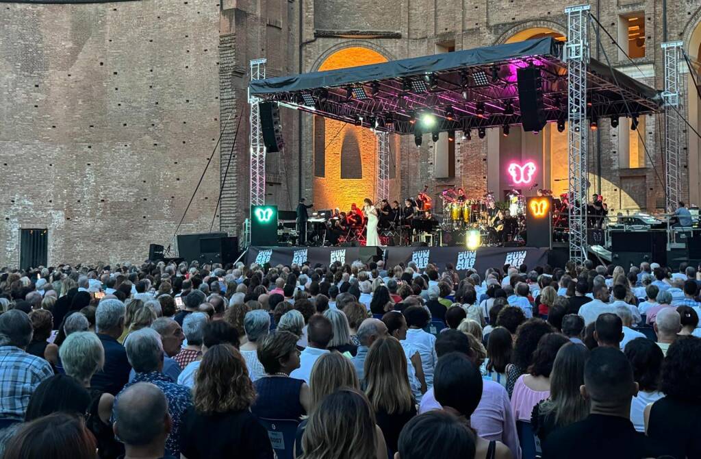 Fiorella Mannoia a palazzo Farnese 