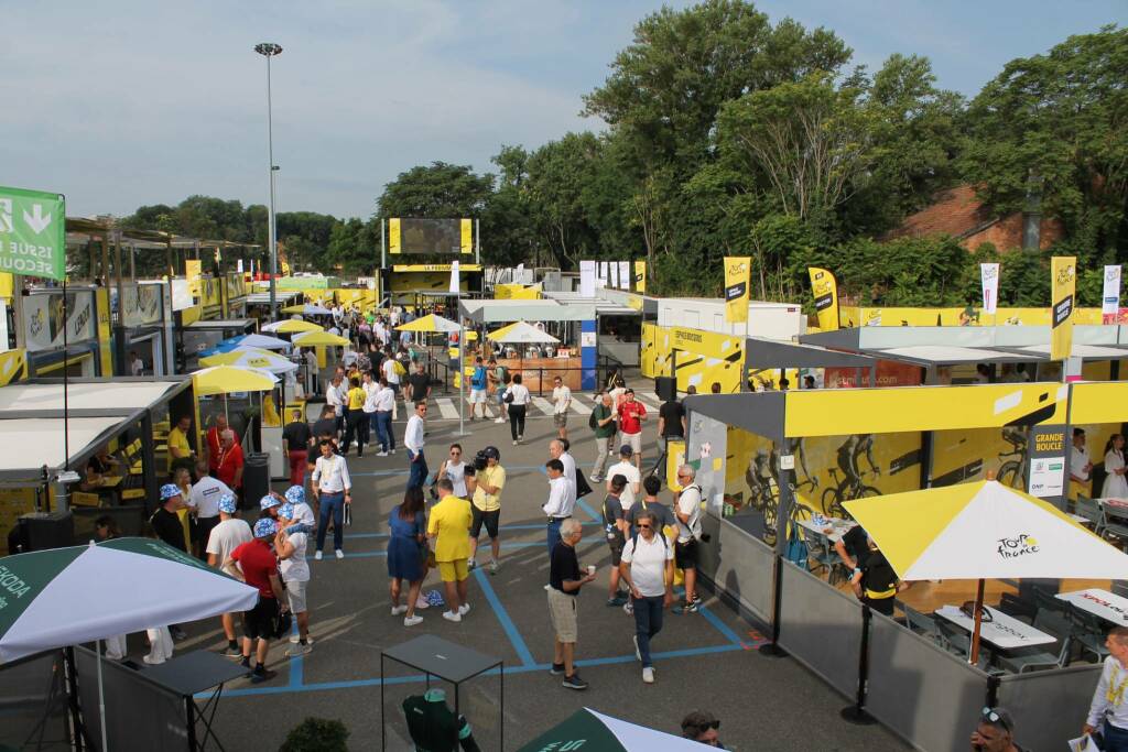 Il villaggio del Tour de France