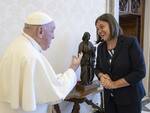 Elena Beccalli (Università Cattolica) in udienza da Papa Francesco