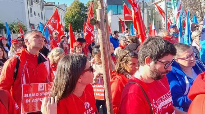 manifestazione Verani lavoratori assistenza